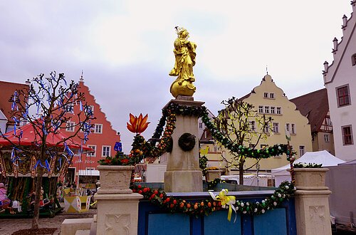 Österlicher Marienbrunnen